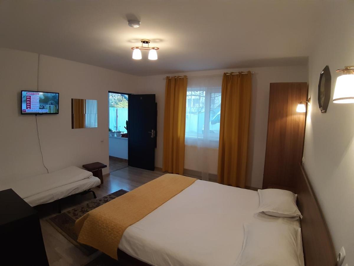Hotel Steaua Nordului Târgu Neamț Esterno foto